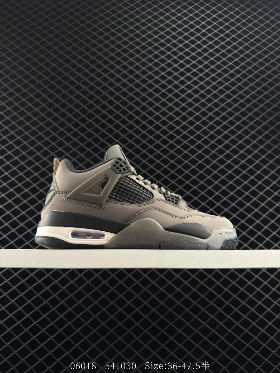 Nike SB x Air Jordan 4 Retro Nike SB x Air Jordan 4 Retro